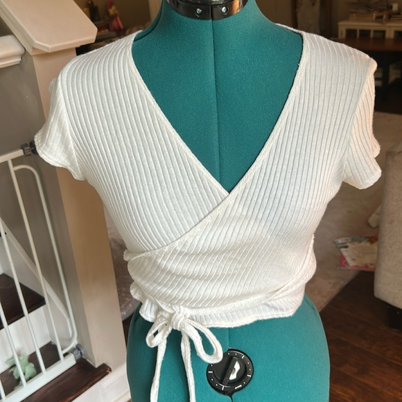 Reformation Flora Wrap Top - Picture 2 of 8